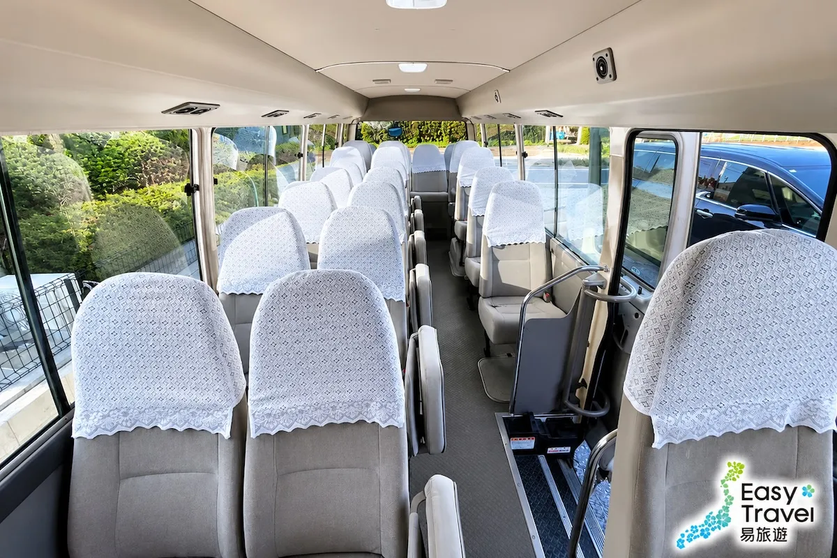 Private Daily Car Hire in Osaka using Osaka Micro Bus (Coaster) 2